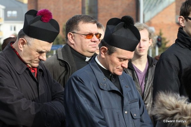Coraz więcej ludzi chce świętować (zdjęcia)