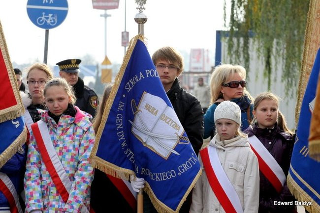 Coraz więcej ludzi chce świętować (zdjęcia)
