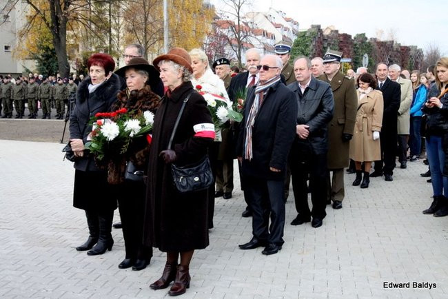 Coraz więcej ludzi chce świętować (zdjęcia)