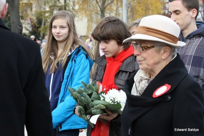Coraz więcej ludzi chce świętować (zdjęcia)