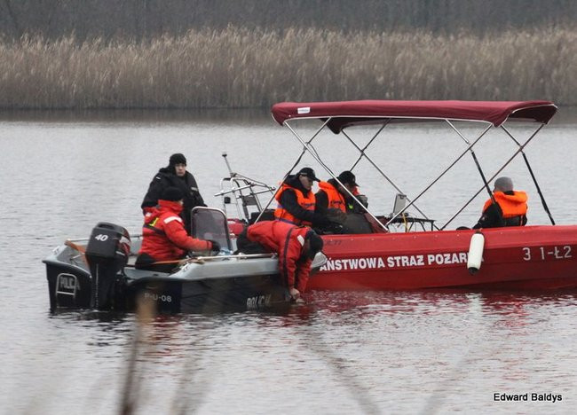 Jedna osoba nie żyje, drugiej szukają (zdjęcia)