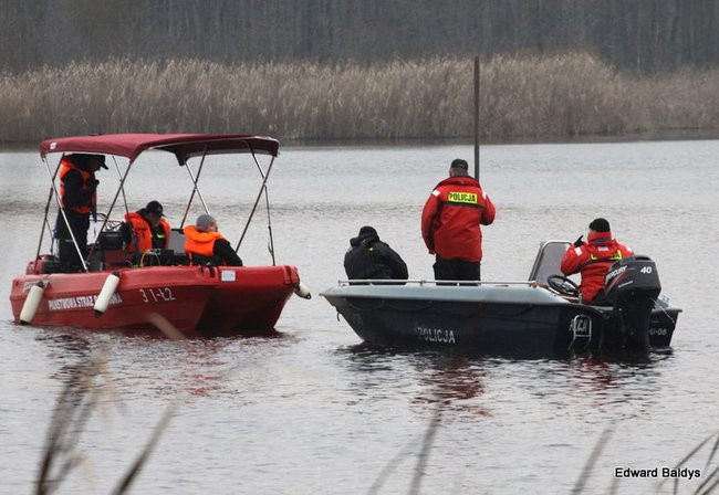 Jedna osoba nie żyje, drugiej szukają (zdjęcia)