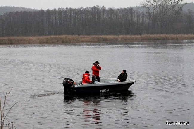 Jedna osoba nie żyje, drugiej szukają (zdjęcia)