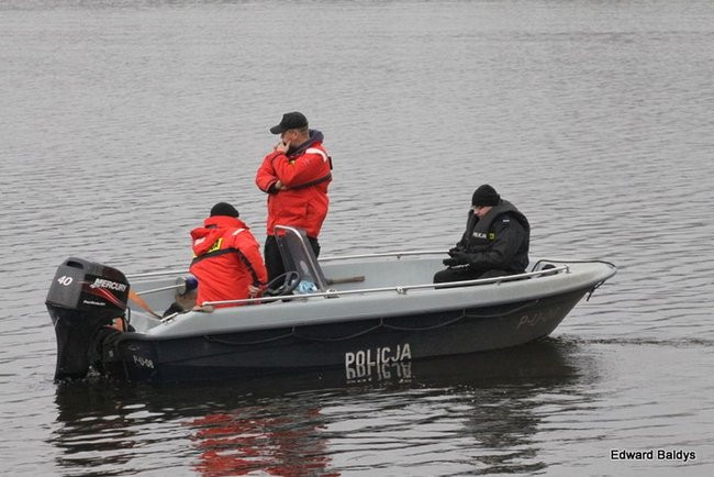 Jedna osoba nie żyje, drugiej szukają (zdjęcia)