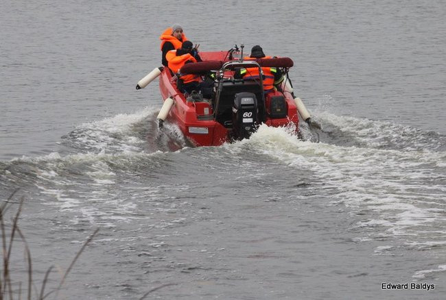 Jedna osoba nie żyje, drugiej szukają (zdjęcia)