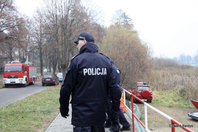 Jedna osoba nie żyje, drugiej szukają (zdjęcia)