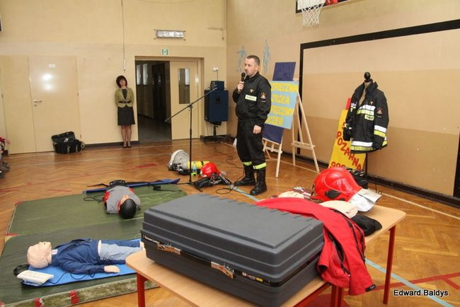 Bezpieczna szkoła i uczeń w SP 10  (zdjęcia)