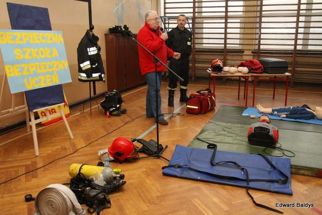 Bezpieczna szkoła i uczeń w SP 10  (zdjęcia)