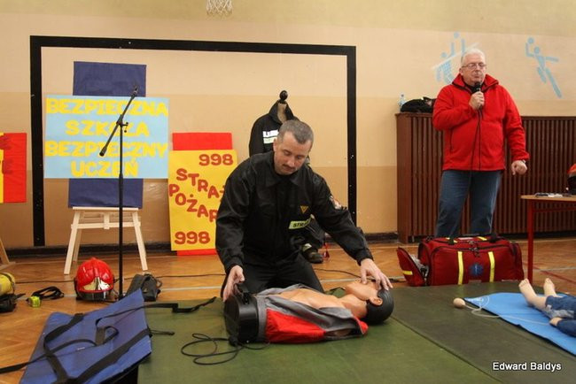 Bezpieczna szkoła i uczeń w SP 10  (zdjęcia)