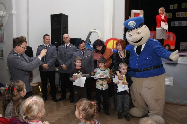 Wiedzą jak bezpiecznie się bawić (zdjęcia)