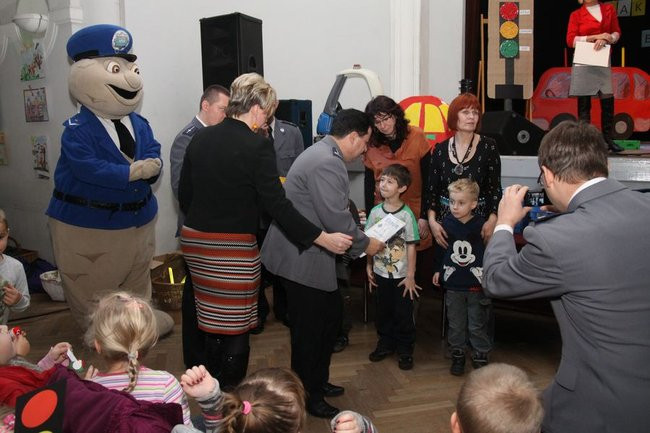 Wiedzą jak bezpiecznie się bawić (zdjęcia)