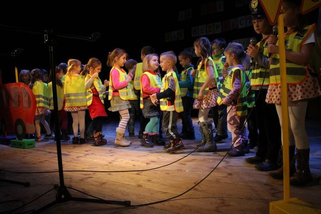 Wiedzą jak bezpiecznie się bawić (zdjęcia)