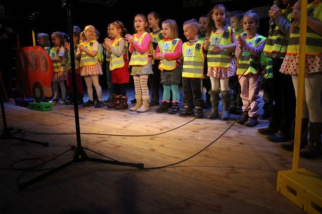 Wiedzą jak bezpiecznie się bawić (zdjęcia)