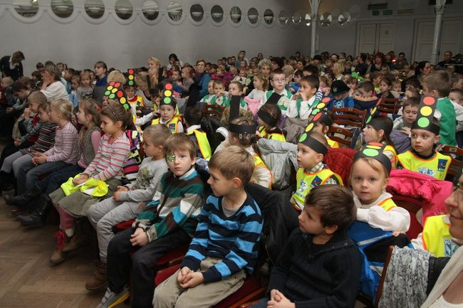 Wiedzą jak bezpiecznie się bawić (zdjęcia)