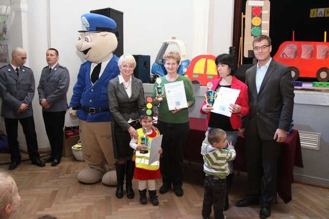 Wiedzą jak bezpiecznie się bawić (zdjęcia)