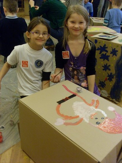 Malowanie paczek w Ekonomiku (zdjęcia)