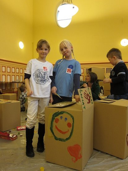 Malowanie paczek w Ekonomiku (zdjęcia)