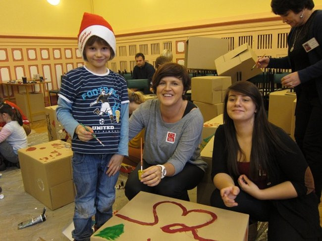 Malowanie paczek w Ekonomiku (zdjęcia)