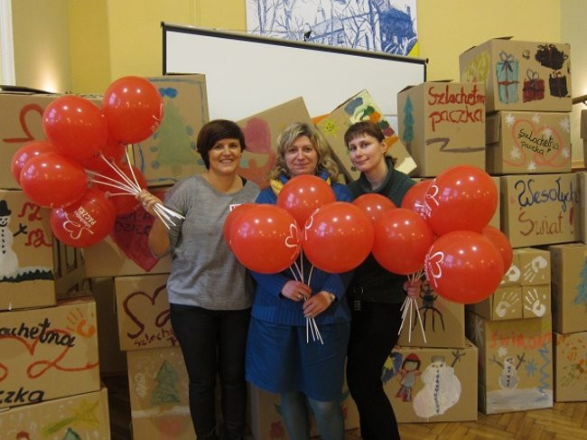 Malowanie paczek w Ekonomiku (zdjęcia)