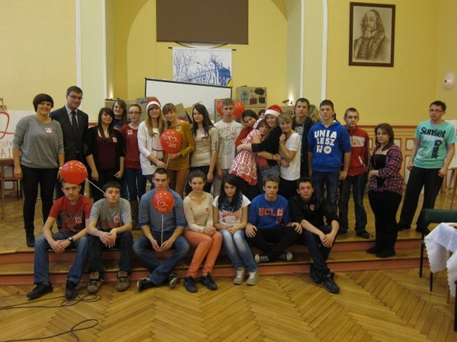 Malowanie paczek w Ekonomiku (zdjęcia)