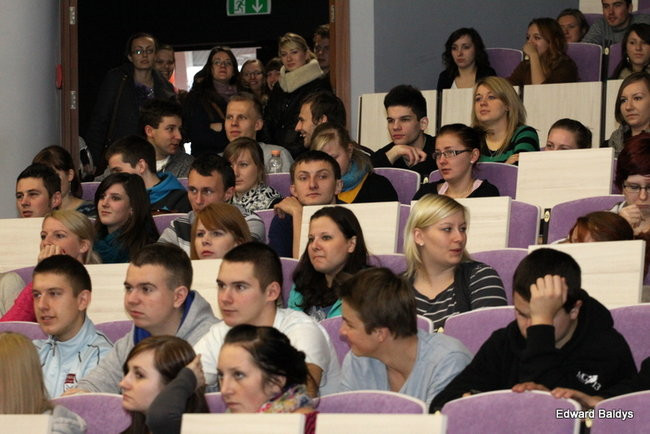 Józef Oleksy zachęca młodych do polityki