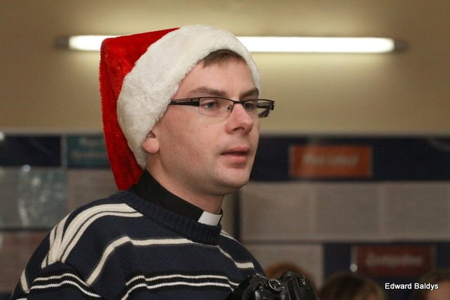 Mikołajki  w III LO  w Lesznie (dużo zdjęć)