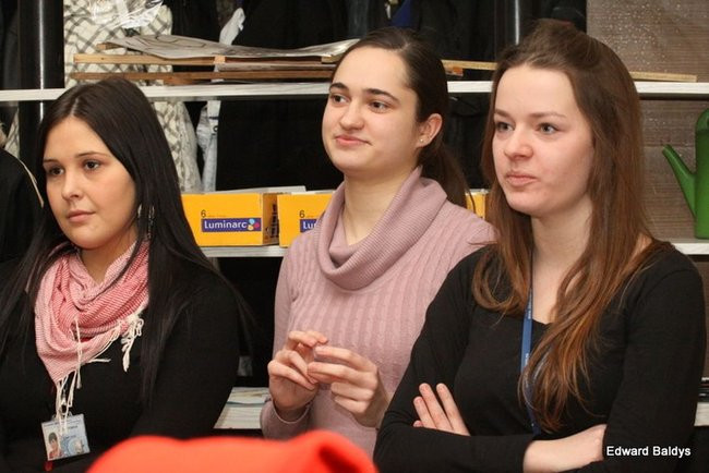 Mikołajki  w III LO  w Lesznie (dużo zdjęć)