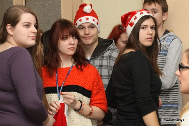 Mikołajki  w III LO  w Lesznie (dużo zdjęć)