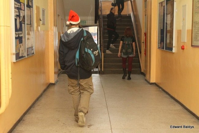 Mikołajki  w III LO  w Lesznie (dużo zdjęć)