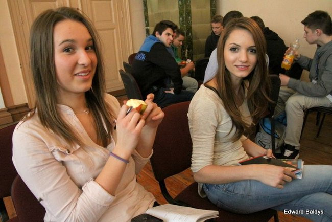 Mikołajki  w III LO  w Lesznie (dużo zdjęć)