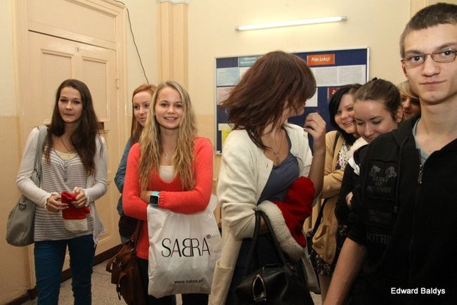 Mikołajki  w III LO  w Lesznie (dużo zdjęć)