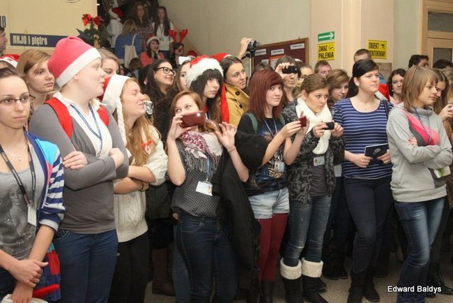 Mikołajki  w III LO  w Lesznie (dużo zdjęć)