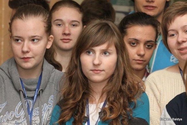 Mikołajki  w III LO  w Lesznie (dużo zdjęć)