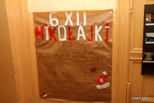 Mikołajki  w III LO  w Lesznie (dużo zdjęć)