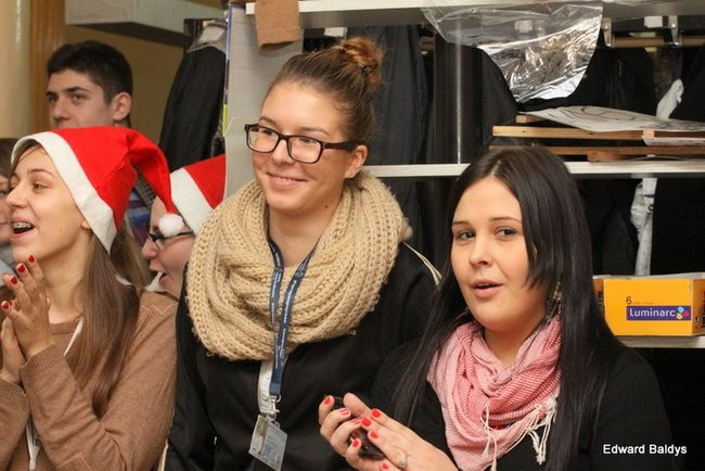 Mikołajki  w III LO  w Lesznie (dużo zdjęć)