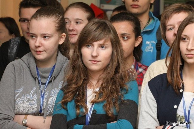 Mikołajki  w III LO  w Lesznie (dużo zdjęć)