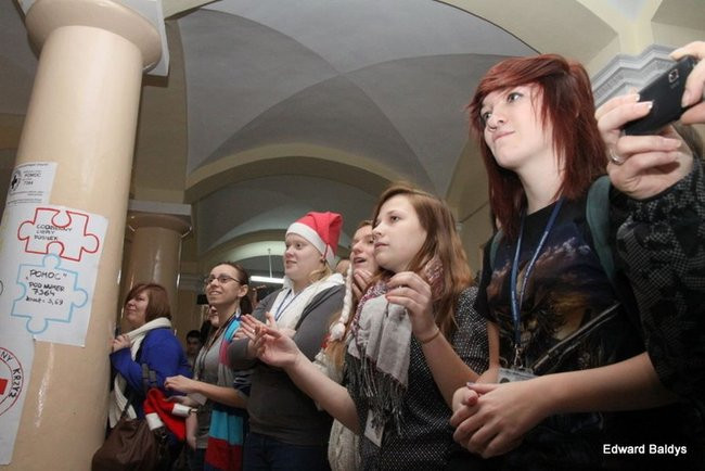 Mikołajki  w III LO  w Lesznie (dużo zdjęć)