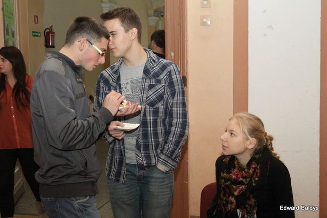 Mikołajki  w III LO  w Lesznie (dużo zdjęć)