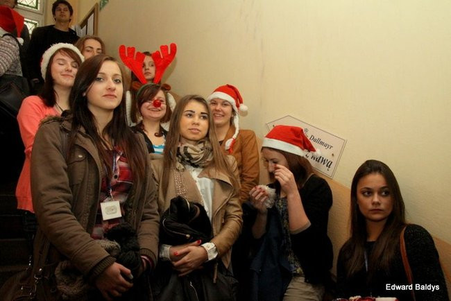 Mikołajki  w III LO  w Lesznie (dużo zdjęć)