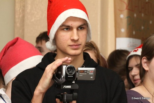 Mikołajki  w III LO  w Lesznie (dużo zdjęć)