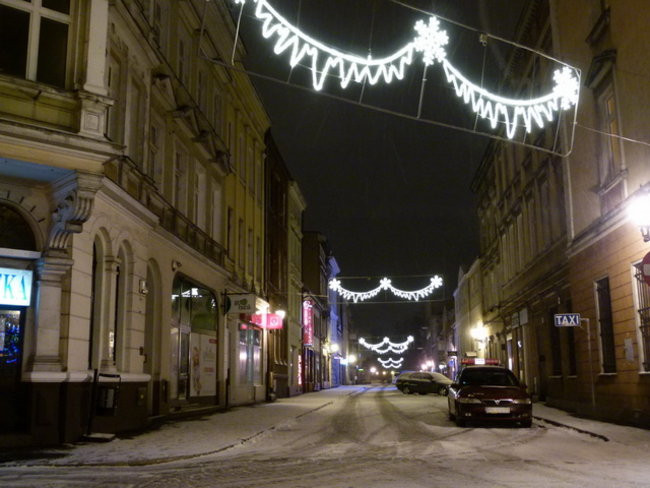 Świąteczne, nocne Leszno (zdjęcia)