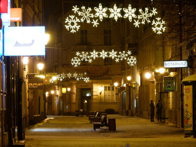 Świąteczne, nocne Leszno (zdjęcia)