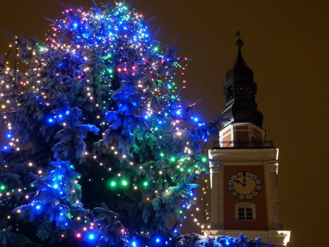 Świąteczne, nocne Leszno (zdjęcia)