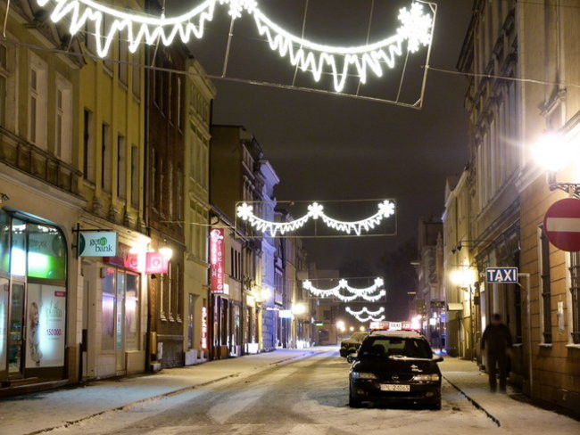 Świąteczne, nocne Leszno (zdjęcia)