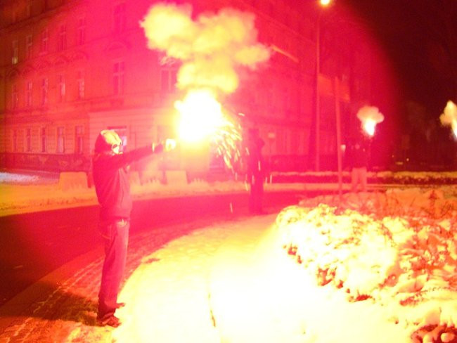 Kibice pamiętają o 13 grudnia 1981 (zdjęcia)