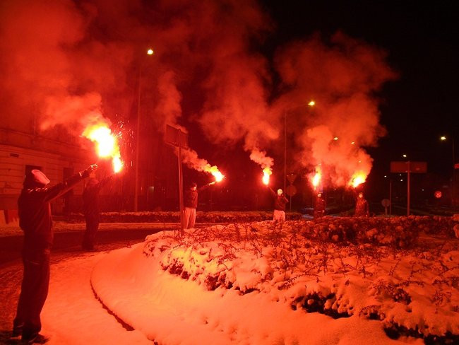 Kibice pamiętają o 13 grudnia 1981 (zdjęcia)