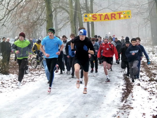 Gwiazdkowe bieganie w Karczmie Borowej (zdjęcia)