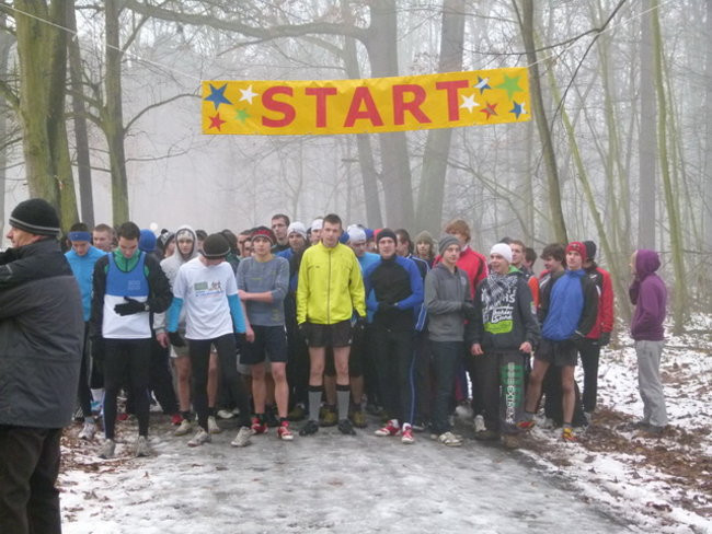 Gwiazdkowe bieganie w Karczmie Borowej (zdjęcia)