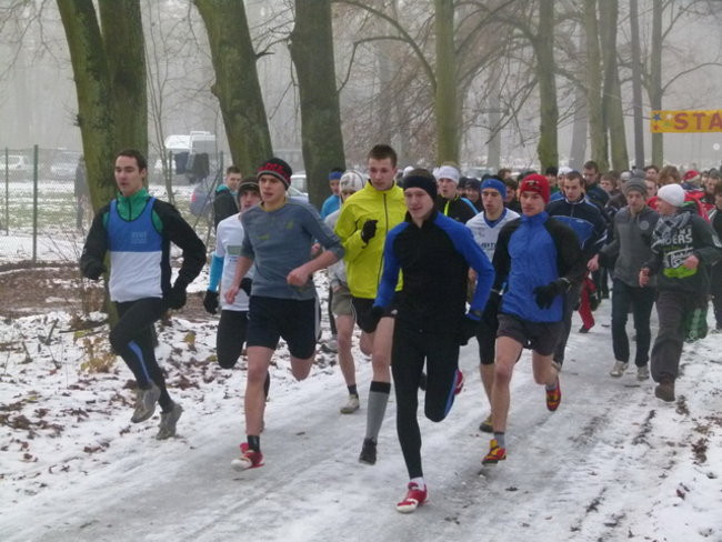 Gwiazdkowe bieganie w Karczmie Borowej (zdjęcia)