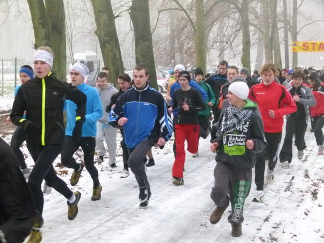 Gwiazdkowe bieganie w Karczmie Borowej (zdjęcia)